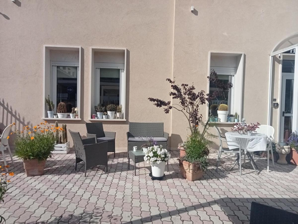 Hotel Porta Rivera Λ' Άκουιλα Εξωτερικό φωτογραφία