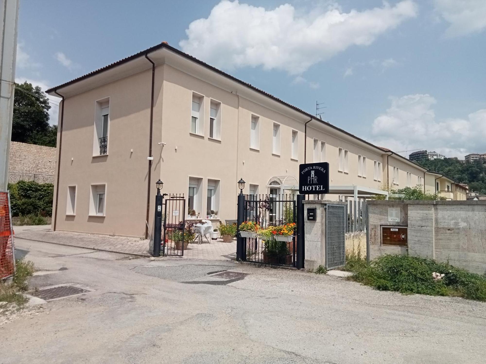 Hotel Porta Rivera Λ' Άκουιλα Εξωτερικό φωτογραφία